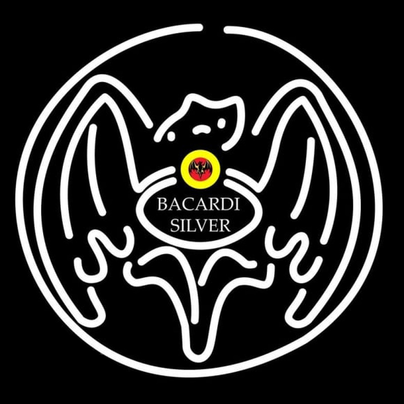 Bacardi Silver Bat Rum Sign Neonkyltti