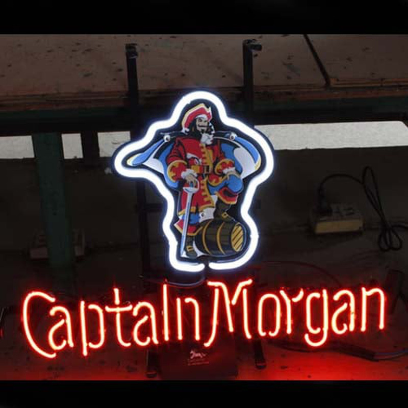 Captain Morgan Olut Baari Avoinna Neonkyltti