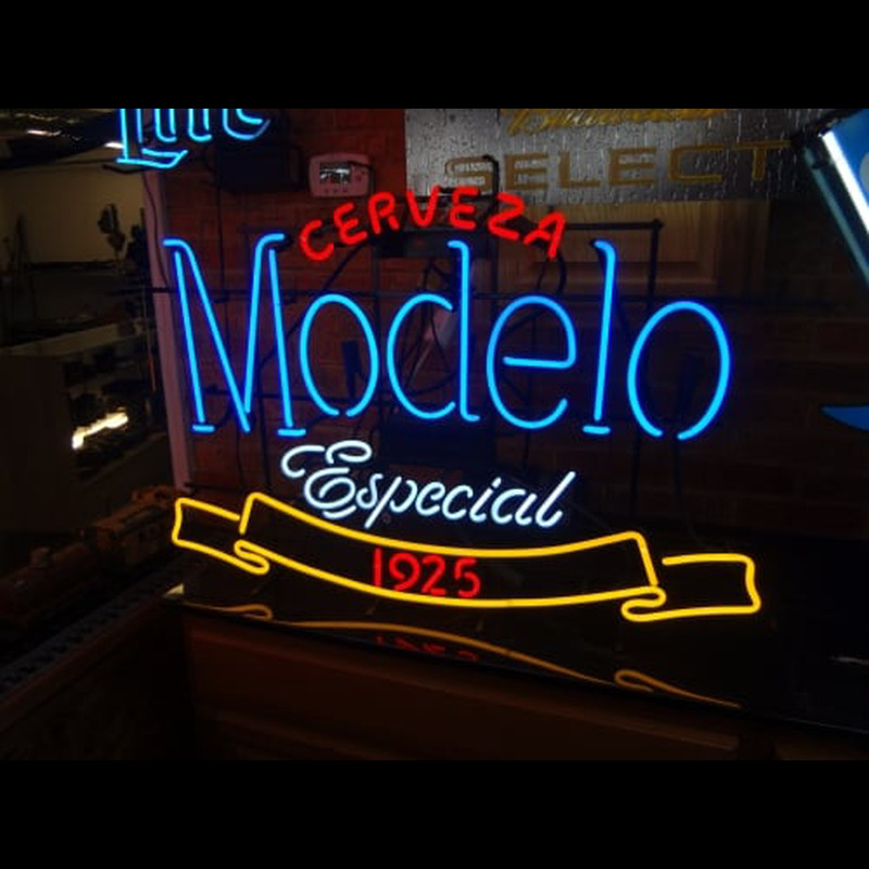 MODELO ESPECIAL 1925 Neonkyltti