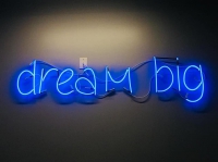 Dream Big Neonkyltti