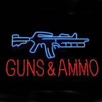 Guns And Ammo Neonkyltti