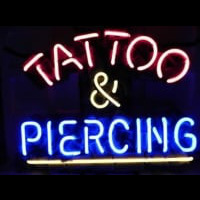 Tattoo and Piercing Parlor Neonkyltti