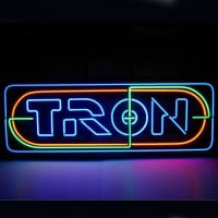 Tron Neonkyltti Kauppa Avoinna