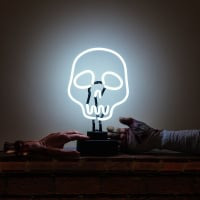 White Skull Tatoo Desktop Neonkyltti